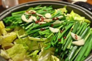 モツ鍋って難しいって思ってる？モツを豚バラに変えてさくっと作ってみたよ