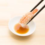 はま寿司で寿司を食べ、写真を撮った