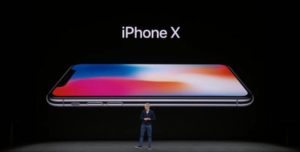 iPhone X。iPhone、いやスマートフォンの終わりの始まりか