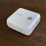 ANKERのバッテリー一体型充電器はMacにも充電できちゃう